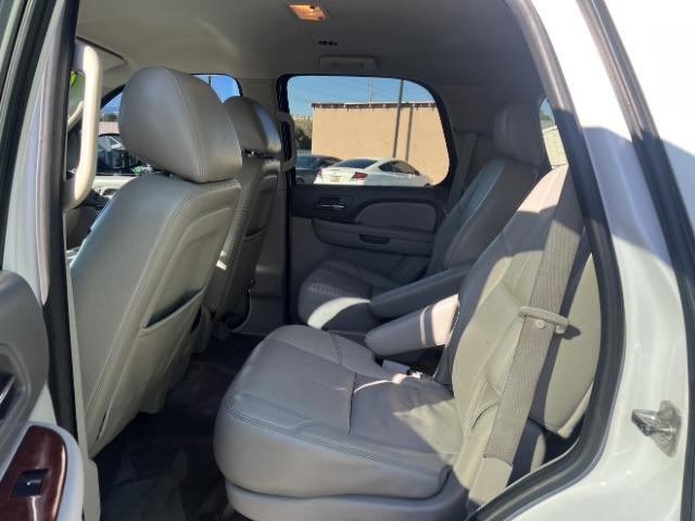 2012 Summit White /Light Cashmere/Dark Cashmere Leather Interior Chevrolet Tahoe LT 2WD (1GNSCBE00CR) with an 5.3L V8 OHV 16V FFV engine, 6-Speed Automatic transmission, located at 1865 East Red Hills Pkwy, St. George, 84770, (435) 628-0023, 37.120850, -113.543640 - We specialize in helping ALL people get the best financing available. No matter your credit score, good, bad or none we can get you an amazing rate. Had a bankruptcy, divorce, or repossessions? We give you the green light to get your credit back on the road. Low down and affordable payments that fit - Photo#21