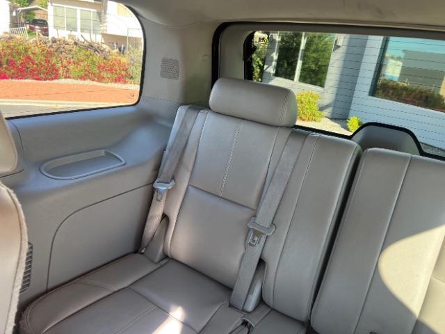 2012 Summit White /Light Cashmere/Dark Cashmere Leather Interior Chevrolet Tahoe LT 2WD (1GNSCBE00CR) with an 5.3L V8 OHV 16V FFV engine, 6-Speed Automatic transmission, located at 1865 East Red Hills Pkwy, St. George, 84770, (435) 628-0023, 37.120850, -113.543640 - We specialize in helping ALL people get the best financing available. No matter your credit score, good, bad or none we can get you an amazing rate. Had a bankruptcy, divorce, or repossessions? We give you the green light to get your credit back on the road. Low down and affordable payments that fit - Photo#24
