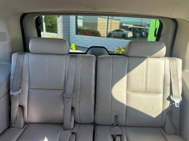 2012 Summit White /Light Cashmere/Dark Cashmere Leather Interior Chevrolet Tahoe LT 2WD (1GNSCBE00CR) with an 5.3L V8 OHV 16V FFV engine, 6-Speed Automatic transmission, located at 1865 East Red Hills Pkwy, St. George, 84770, (435) 628-0023, 37.120850, -113.543640 - We specialize in helping ALL people get the best financing available. No matter your credit score, good, bad or none we can get you an amazing rate. Had a bankruptcy, divorce, or repossessions? We give you the green light to get your credit back on the road. Low down and affordable payments that fit - Photo#25