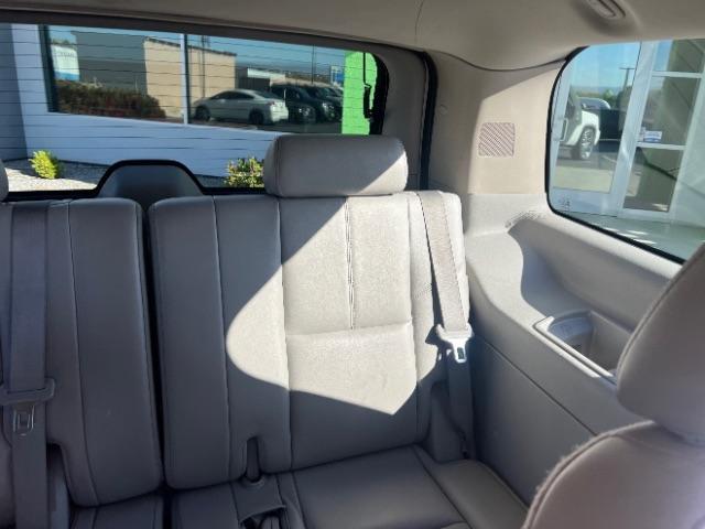 2012 Summit White /Light Cashmere/Dark Cashmere Leather Interior Chevrolet Tahoe LT 2WD (1GNSCBE00CR) with an 5.3L V8 OHV 16V FFV engine, 6-Speed Automatic transmission, located at 1865 East Red Hills Pkwy, St. George, 84770, (435) 628-0023, 37.120850, -113.543640 - We specialize in helping ALL people get the best financing available. No matter your credit score, good, bad or none we can get you an amazing rate. Had a bankruptcy, divorce, or repossessions? We give you the green light to get your credit back on the road. Low down and affordable payments that fit - Photo#26