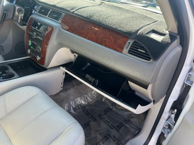 2012 Summit White /Light Cashmere/Dark Cashmere Leather Interior Chevrolet Tahoe LT 2WD (1GNSCBE00CR) with an 5.3L V8 OHV 16V FFV engine, 6-Speed Automatic transmission, located at 1865 East Red Hills Pkwy, St. George, 84770, (435) 628-0023, 37.120850, -113.543640 - We specialize in helping ALL people get the best financing available. No matter your credit score, good, bad or none we can get you an amazing rate. Had a bankruptcy, divorce, or repossessions? We give you the green light to get your credit back on the road. Low down and affordable payments that fit - Photo#32