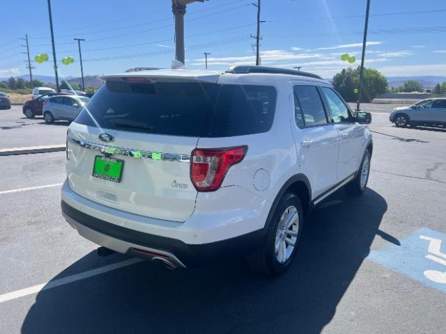2017 Oxford White /Medium Light Camel Ford Explorer XLT (1FM5K7D80HG) with an EcoBoost 2.3L I-4 gasoline direct injection engine, Automatic transmission, located at 1865 East Red Hills Pkwy, St. George, 84770, (435) 628-0023, 37.120850, -113.543640 - We specialize in helping ALL people get the best financing available. No matter your credit score, good, bad or none we can get you an amazing rate. Had a bankruptcy, divorce, or repossessions? We give you the green light to get your credit back on the road. Low down and affordable payments that fit - Photo#6