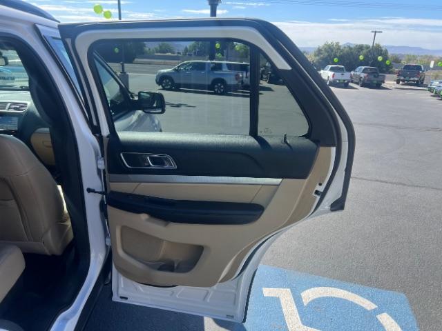 2017 Oxford White /Medium Light Camel Ford Explorer XLT (1FM5K7D80HG) with an EcoBoost 2.3L I-4 gasoline direct injection engine, Automatic transmission, located at 1865 East Red Hills Pkwy, St. George, 84770, (435) 628-0023, 37.120850, -113.543640 - We specialize in helping ALL people get the best financing available. No matter your credit score, good, bad or none we can get you an amazing rate. Had a bankruptcy, divorce, or repossessions? We give you the green light to get your credit back on the road. Low down and affordable payments that fit - Photo#24