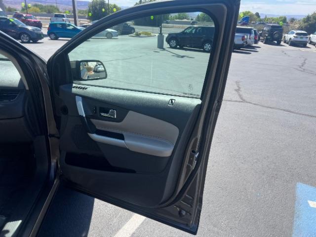 2014 Mineral Gray Metallic /Charcoal Black/Gray Inserts Ford Edge SEL (2FMDK3JC7EB) , Automatic transmission, located at 1865 East Red Hills Pkwy, St. George, 84770, (435) 628-0023, 37.120850, -113.543640 - We specialize in helping ALL people get the best financing available. No matter your credit score, good, bad or none we can get you an amazing rate. Had a bankruptcy, divorce, or repossessions? We give you the green light to get your credit back on the road. Low down and affordable payments that fit - Photo#27