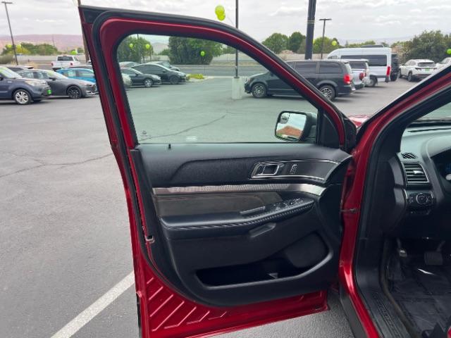 2018 Ruby Red Metallic Tinted Clearcoat /Ebony Black Ford Explorer XLT (1FM5K7D83JG) with an EcoBoost 2.3L I-4 gasoline direct injection engine, Automatic transmission, located at 1865 East Red Hills Pkwy, St. George, 84770, (435) 628-0023, 37.120850, -113.543640 - We specialize in helping ALL people get the best financing available. No matter your credit score, good, bad or none we can get you an amazing rate. Had a bankruptcy, divorce, or repossessions? We give you the green light to get your credit back on the road. Low down and affordable payments that fit - Photo#12