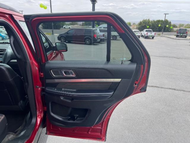 2018 Ruby Red Metallic Tinted Clearcoat /Ebony Black Ford Explorer XLT (1FM5K7D83JG) with an EcoBoost 2.3L I-4 gasoline direct injection engine, Automatic transmission, located at 1865 East Red Hills Pkwy, St. George, 84770, (435) 628-0023, 37.120850, -113.543640 - We specialize in helping ALL people get the best financing available. No matter your credit score, good, bad or none we can get you an amazing rate. Had a bankruptcy, divorce, or repossessions? We give you the green light to get your credit back on the road. Low down and affordable payments that fit - Photo#27