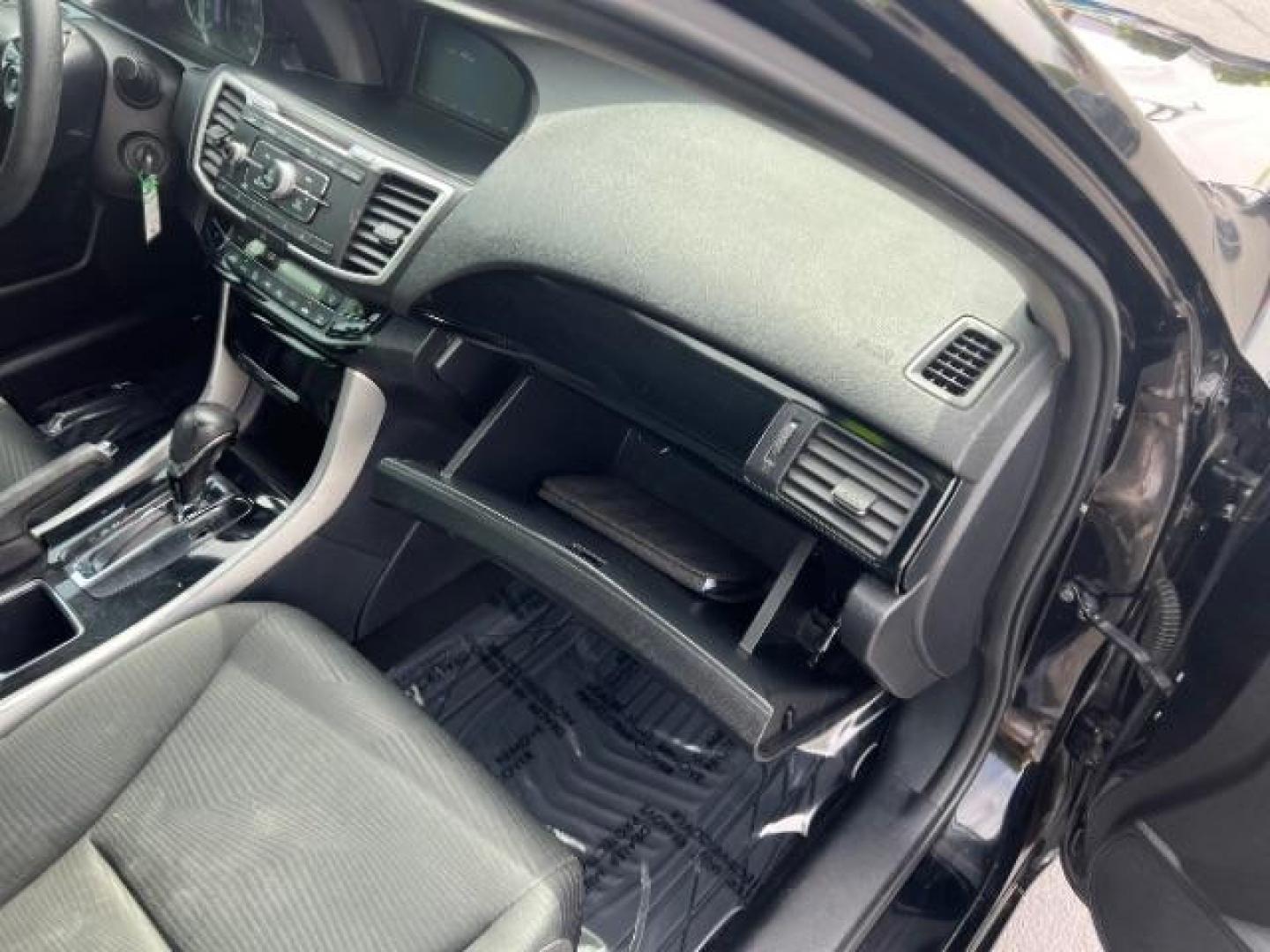 2017 Crystal Black Pearl /Black Honda Accord LX (1HGCR2F32HA) with an 2.4L I-4 gasoline direct injection engine, Automatic transmission, located at 1865 East Red Hills Pkwy, St. George, 84770, (435) 628-0023, 37.120850, -113.543640- Photo#29
