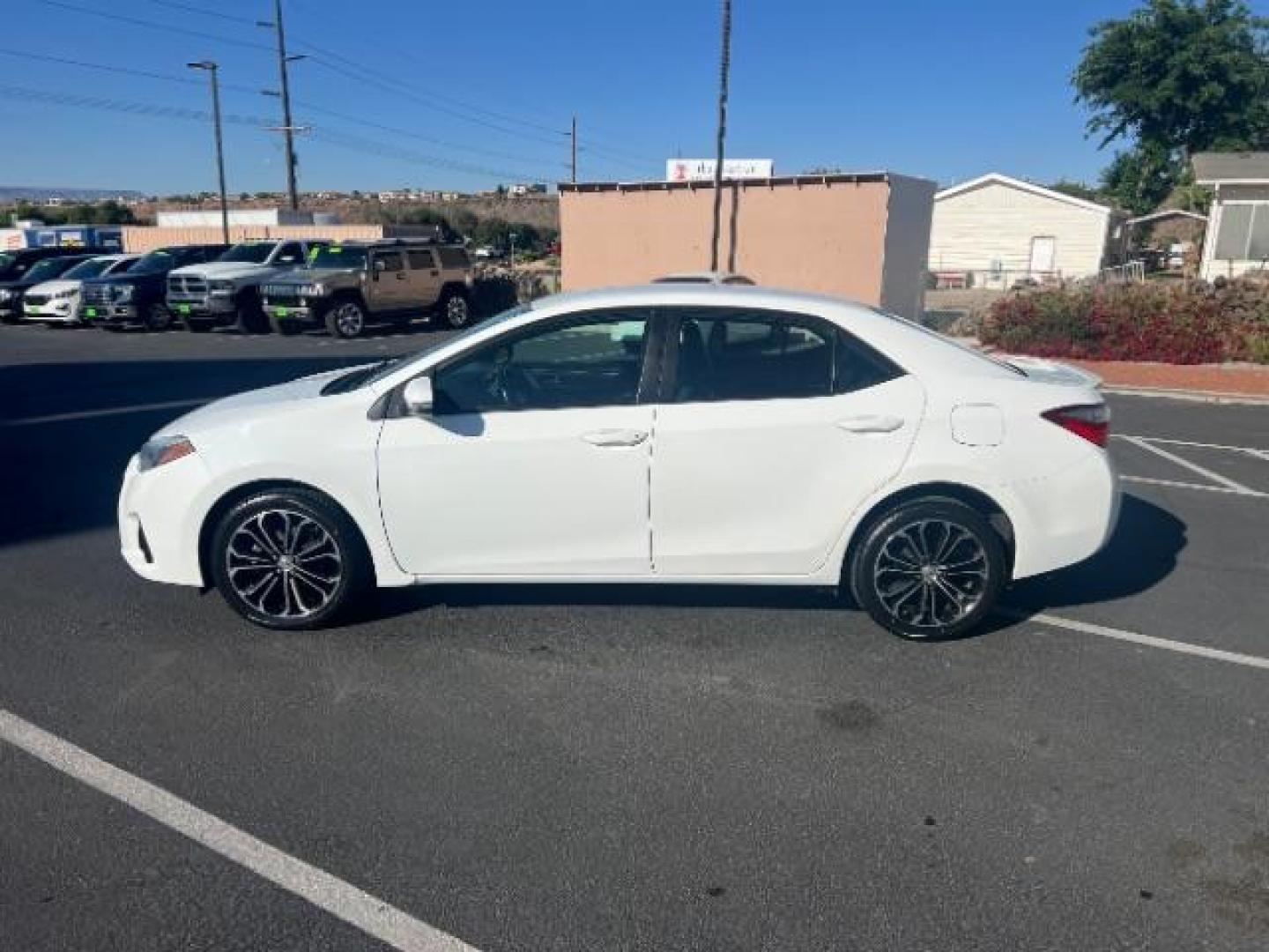 2014 Super White /Steel Gray Toyota Corolla L | LE | S | S Plus | LE Plus | LE Premium | S Premium (2T1BURHE4EC) with an 1.8L I-4 DOHC engine, Automatic transmission, located at 1865 East Red Hills Pkwy, St. George, 84770, (435) 628-0023, 37.120850, -113.543640 - We specialize in helping ALL people get the best financing available. No matter your credit score, good, bad or none we can get you an amazing rate. Had a bankruptcy, divorce, or repossessions? We give you the green light to get your credit back on the road. Low down and affordable payments that fit - Photo#3