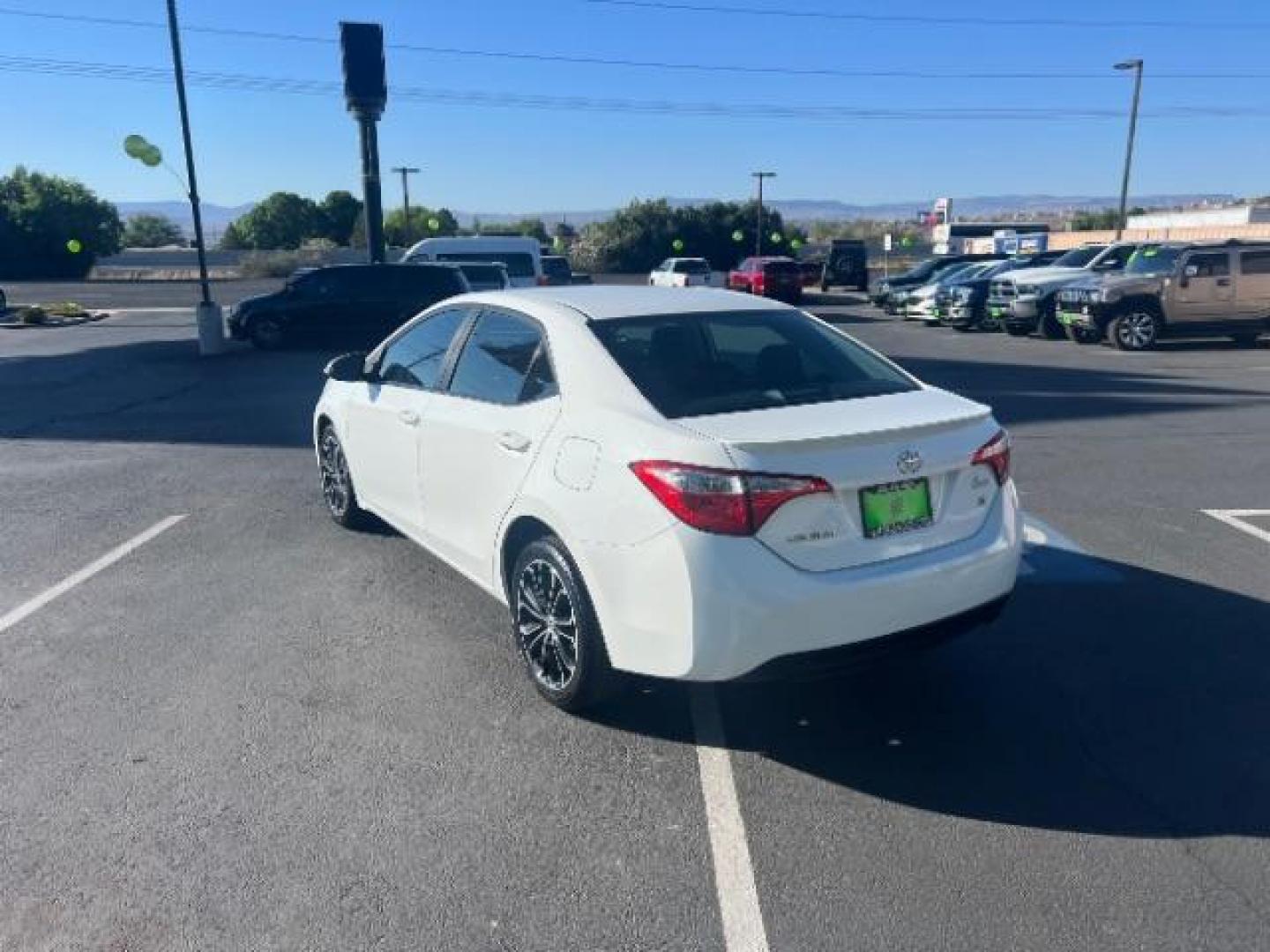 2014 Super White /Steel Gray Toyota Corolla L | LE | S | S Plus | LE Plus | LE Premium | S Premium (2T1BURHE4EC) with an 1.8L I-4 DOHC engine, Automatic transmission, located at 1865 East Red Hills Pkwy, St. George, 84770, (435) 628-0023, 37.120850, -113.543640 - We specialize in helping ALL people get the best financing available. No matter your credit score, good, bad or none we can get you an amazing rate. Had a bankruptcy, divorce, or repossessions? We give you the green light to get your credit back on the road. Low down and affordable payments that fit - Photo#4
