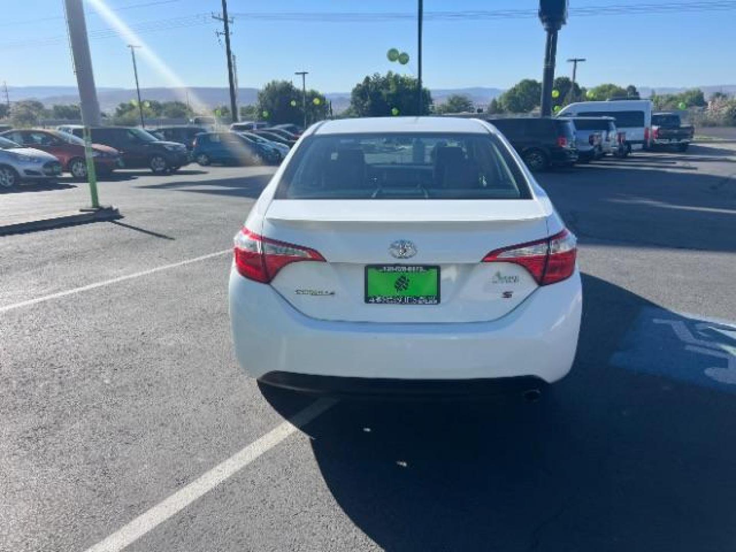 2014 Super White /Steel Gray Toyota Corolla L | LE | S | S Plus | LE Plus | LE Premium | S Premium (2T1BURHE4EC) with an 1.8L I-4 DOHC engine, Automatic transmission, located at 1865 East Red Hills Pkwy, St. George, 84770, (435) 628-0023, 37.120850, -113.543640 - We specialize in helping ALL people get the best financing available. No matter your credit score, good, bad or none we can get you an amazing rate. Had a bankruptcy, divorce, or repossessions? We give you the green light to get your credit back on the road. Low down and affordable payments that fit - Photo#5