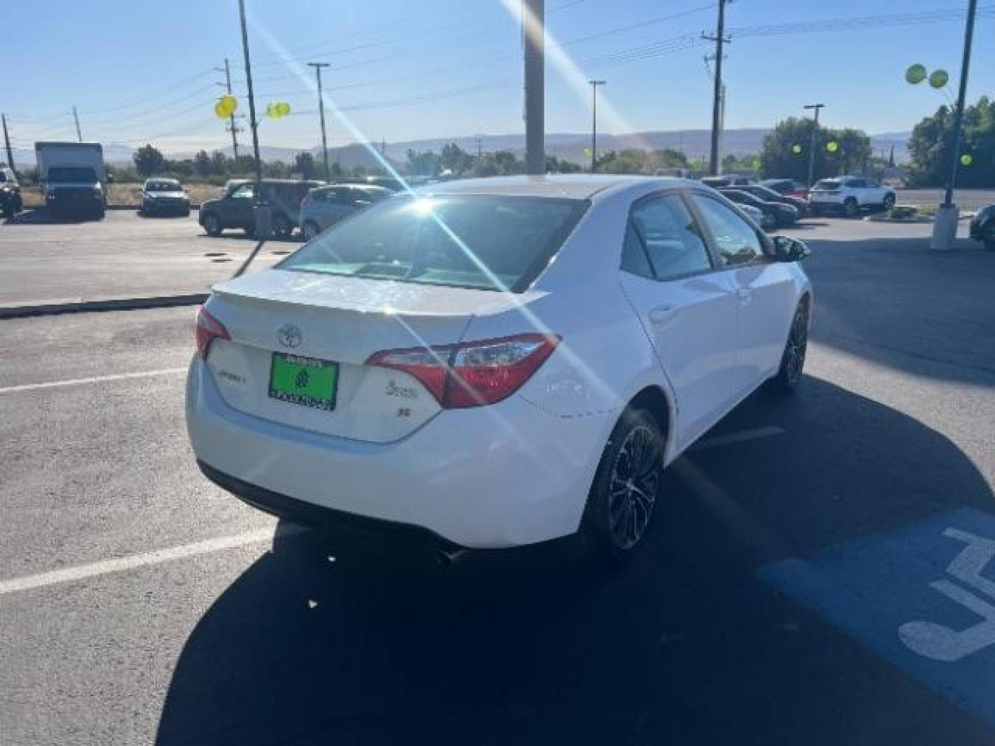2014 Super White /Steel Gray Toyota Corolla L | LE | S | S Plus | LE Plus | LE Premium | S Premium (2T1BURHE4EC) with an 1.8L I-4 DOHC engine, Automatic transmission, located at 1865 East Red Hills Pkwy, St. George, 84770, (435) 628-0023, 37.120850, -113.543640 - We specialize in helping ALL people get the best financing available. No matter your credit score, good, bad or none we can get you an amazing rate. Had a bankruptcy, divorce, or repossessions? We give you the green light to get your credit back on the road. Low down and affordable payments that fit - Photo#6