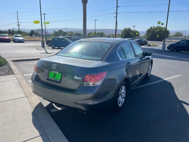 2010 Polished Metal Metallic /Gray Honda Accord 2.4 LX-P (1HGCP2F48AA) with an 2.4L I-4 DOHC engine, Automatic transmission, located at 940 North Main Street, Cedar City, UT, 84720, (435) 628-0023, 37.692936, -113.061897 - We specialize in helping ALL people get the best financing available. No matter your credit score, good, bad or none we can get you an amazing rate. Had a bankruptcy, divorce, or repossessions? We give you the green light to get your credit back on the road. Low down and affordable payments that fit - Photo#6