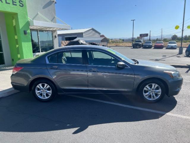 2010 Polished Metal Metallic /Gray Honda Accord 2.4 LX-P (1HGCP2F48AA) with an 2.4L I-4 DOHC engine, Automatic transmission, located at 940 North Main Street, Cedar City, UT, 84720, (435) 628-0023, 37.692936, -113.061897 - We specialize in helping ALL people get the best financing available. No matter your credit score, good, bad or none we can get you an amazing rate. Had a bankruptcy, divorce, or repossessions? We give you the green light to get your credit back on the road. Low down and affordable payments that fit - Photo#7