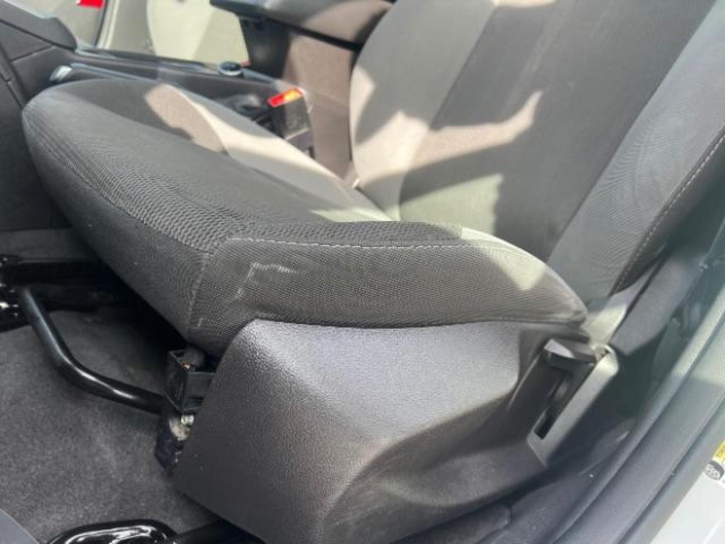 2013 Oxford White /Charcoal Black w/Warm Steel Surround Ford Focus SE (1FADP3K20DL) with an 2L I-4 gasoline direct injection engine, Automatic transmission, located at 940 North Main Street, Cedar City, UT, 84720, (435) 628-0023, 37.692936, -113.061897 - We specialize in helping ALL people get the best financing available. No matter your credit score, good, bad or none we can get you an amazing rate. Had a bankruptcy, divorce, or repossessions? We give you the green light to get your credit back on the road. Low down and affordable payments that fit- Photo#13