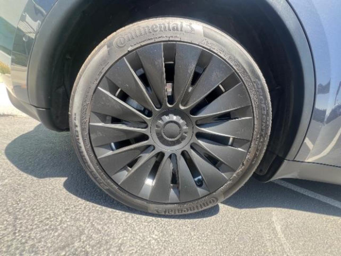 2021 Midnight Silver Metallic /Black Tesla Model Y Long Range Dual Motor All-Wheel Drive (5YJYGDEE4MF) with an ELECTRIC engine, Electric transmission, located at 1865 East Red Hills Pkwy, St. George, 84770, (435) 628-0023, 37.120850, -113.543640 - Excellent Tesla Model Y Long Range All Wheel Drive. HW3. Inside and outside in great shape. Tires are good. All our Teslas come with charging kit. Battery is healthy. Gets 285 on full charge. Recurrent Battery Health Report 95% 1 Owner, Clean title, no accidents Still has remaining 120k mile T- Photo#13