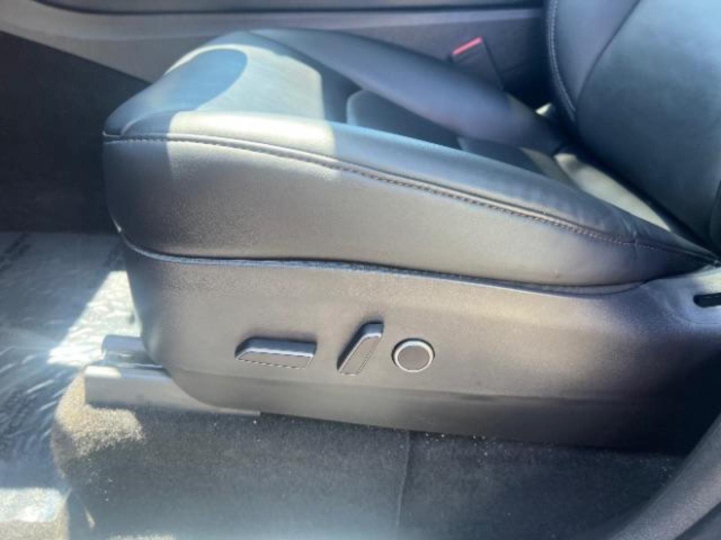 2021 Midnight Silver Metallic /Black Tesla Model Y Long Range Dual Motor All-Wheel Drive (5YJYGDEE4MF) with an ELECTRIC engine, Electric transmission, located at 1865 East Red Hills Pkwy, St. George, 84770, (435) 628-0023, 37.120850, -113.543640 - Excellent Tesla Model Y Long Range All Wheel Drive. HW3. Inside and outside in great shape. Tires are good. All our Teslas come with charging kit. Battery is healthy. Gets 285 on full charge. Recurrent Battery Health Report 95% 1 Owner, Clean title, no accidents Still has remaining 120k mile T- Photo#15