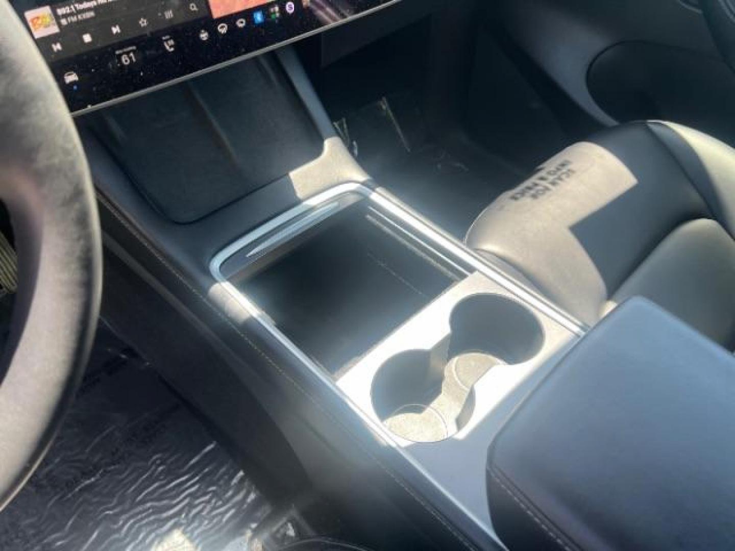2021 Midnight Silver Metallic /Black Tesla Model Y Long Range Dual Motor All-Wheel Drive (5YJYGDEE4MF) with an ELECTRIC engine, Electric transmission, located at 1865 East Red Hills Pkwy, St. George, 84770, (435) 628-0023, 37.120850, -113.543640 - Excellent Tesla Model Y Long Range All Wheel Drive. HW3. Inside and outside in great shape. Tires are good. All our Teslas come with charging kit. Battery is healthy. Gets 285 on full charge. Recurrent Battery Health Report 95% 1 Owner, Clean title, no accidents Still has remaining 120k mile T- Photo#18
