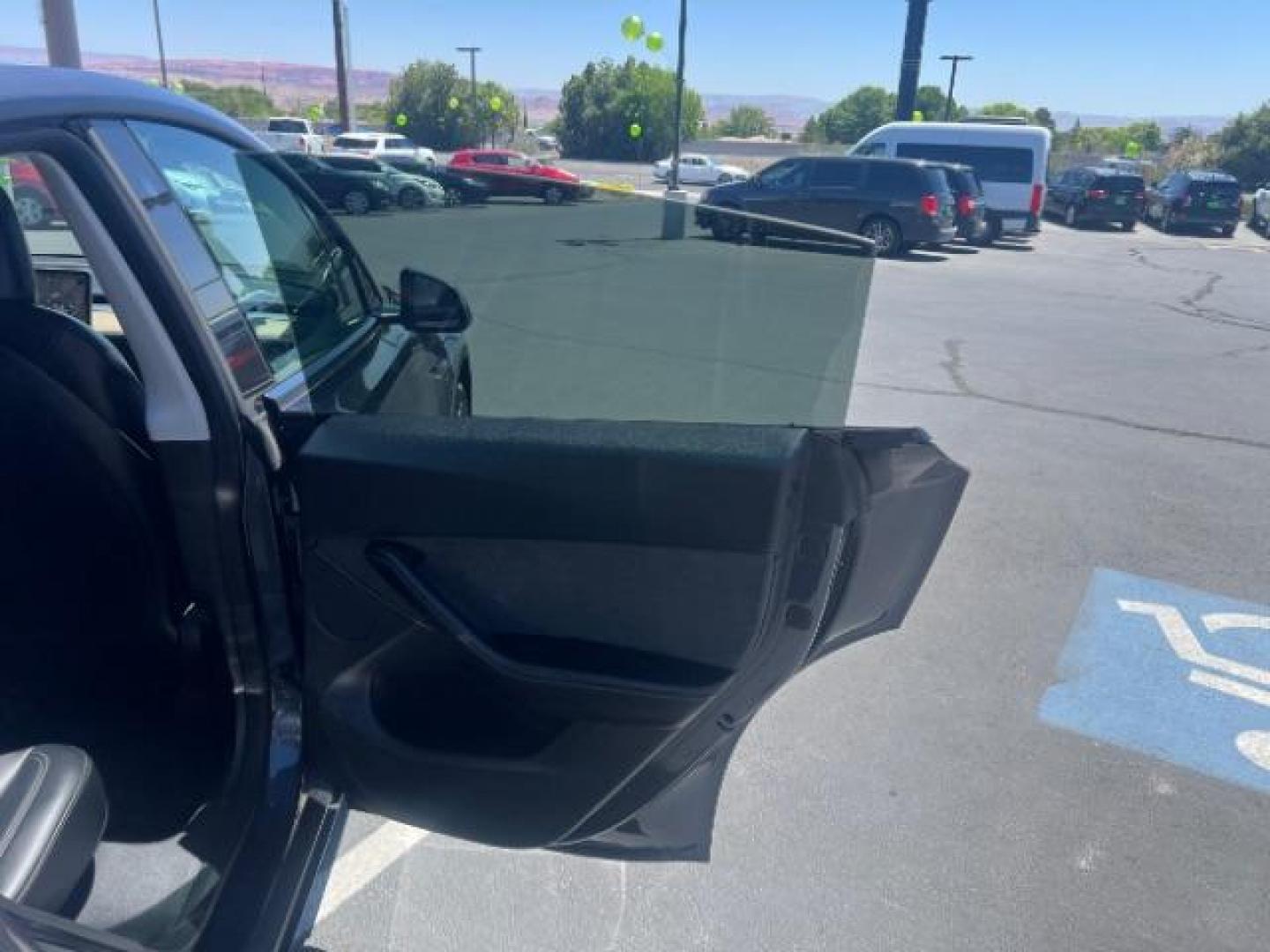 2021 Midnight Silver Metallic /Black Tesla Model Y Long Range Dual Motor All-Wheel Drive (5YJYGDEE4MF) with an ELECTRIC engine, Electric transmission, located at 1865 East Red Hills Pkwy, St. George, 84770, (435) 628-0023, 37.120850, -113.543640 - Excellent Tesla Model Y Long Range All Wheel Drive. HW3. Inside and outside in great shape. Tires are good. All our Teslas come with charging kit. Battery is healthy. Gets 285 on full charge. Recurrent Battery Health Report 95% 1 Owner, Clean title, no accidents Still has remaining 120k mile T- Photo#25