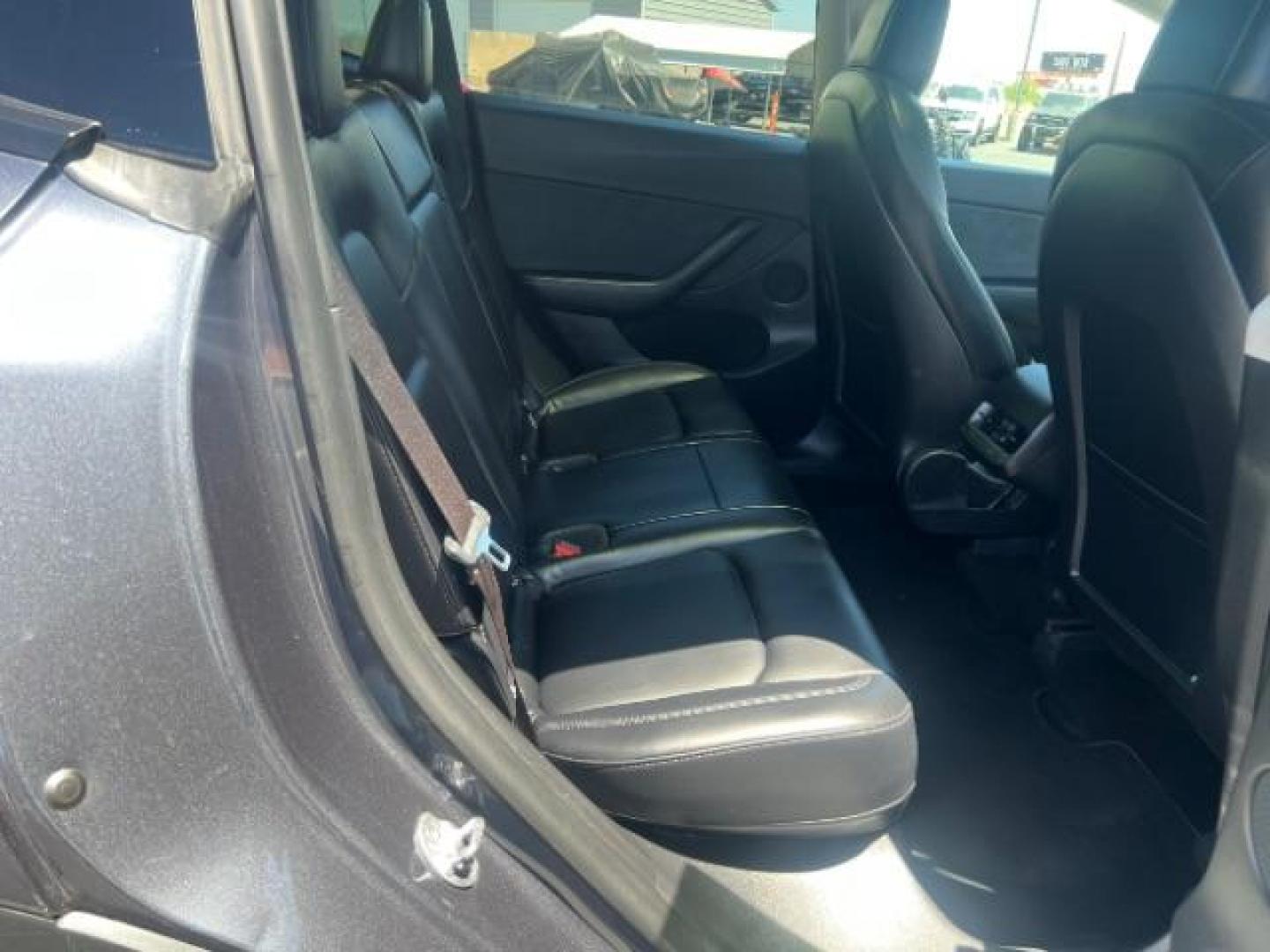 2021 Midnight Silver Metallic /Black Tesla Model Y Long Range Dual Motor All-Wheel Drive (5YJYGDEE4MF) with an ELECTRIC engine, Electric transmission, located at 1865 East Red Hills Pkwy, St. George, 84770, (435) 628-0023, 37.120850, -113.543640 - Excellent Tesla Model Y Long Range All Wheel Drive. HW3. Inside and outside in great shape. Tires are good. All our Teslas come with charging kit. Battery is healthy. Gets 285 on full charge. Recurrent Battery Health Report 95% 1 Owner, Clean title, no accidents Still has remaining 120k mile T- Photo#26