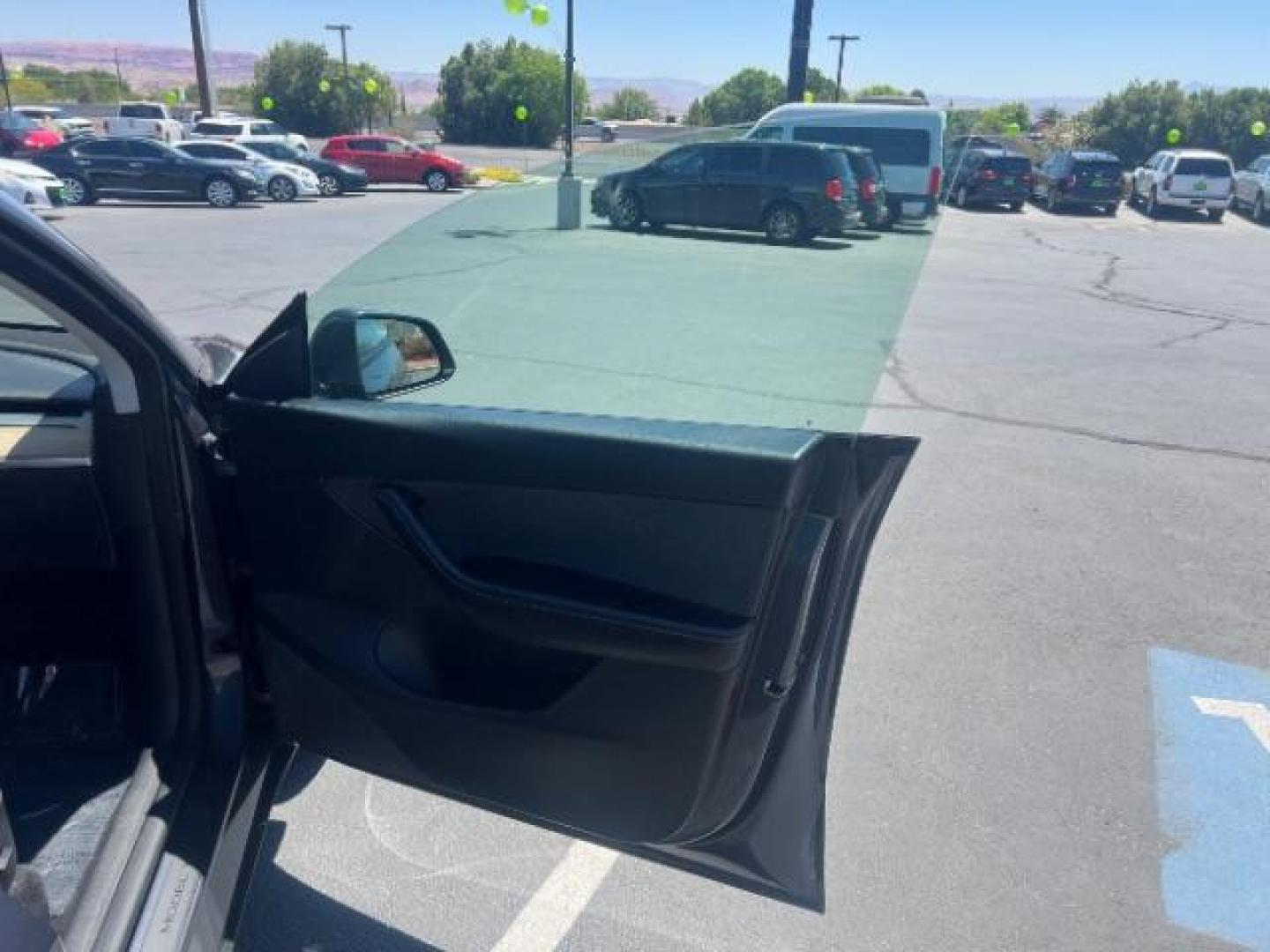 2021 Midnight Silver Metallic /Black Tesla Model Y Long Range Dual Motor All-Wheel Drive (5YJYGDEE4MF) with an ELECTRIC engine, Electric transmission, located at 1865 East Red Hills Pkwy, St. George, 84770, (435) 628-0023, 37.120850, -113.543640 - Excellent Tesla Model Y Long Range All Wheel Drive. HW3. Inside and outside in great shape. Tires are good. All our Teslas come with charging kit. Battery is healthy. Gets 285 on full charge. Recurrent Battery Health Report 95% 1 Owner, Clean title, no accidents Still has remaining 120k mile T- Photo#27
