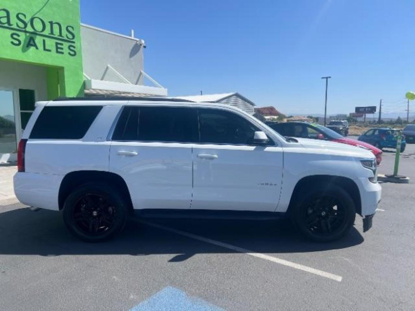 2016 Summit White /Jet Black Chevrolet Tahoe LT (1GNSCBKC6GR) with an EcoTec3 5.3L V-8 gasoline direct injection engine, Automatic transmission, located at 1865 East Red Hills Pkwy, St. George, 84770, (435) 628-0023, 37.120850, -113.543640 - We specialize in helping ALL people get the best financing available. No matter your credit score, good, bad or none we can get you an amazing rate. Had a bankruptcy, divorce, or repossessions? We give you the green light to get your credit back on the road. Low down and affordable payments that fit - Photo#7