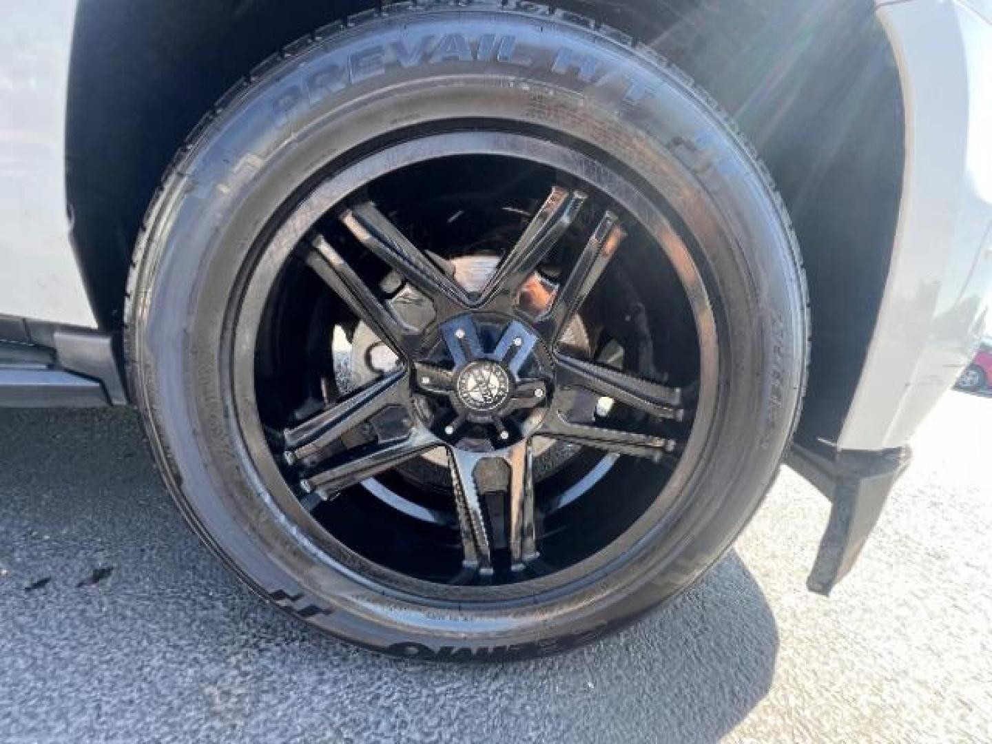2016 Summit White /Jet Black Chevrolet Tahoe LT (1GNSCBKC6GR) with an EcoTec3 5.3L V-8 gasoline direct injection engine, Automatic transmission, located at 1865 East Red Hills Pkwy, St. George, 84770, (435) 628-0023, 37.120850, -113.543640 - We specialize in helping ALL people get the best financing available. No matter your credit score, good, bad or none we can get you an amazing rate. Had a bankruptcy, divorce, or repossessions? We give you the green light to get your credit back on the road. Low down and affordable payments that fit - Photo#9