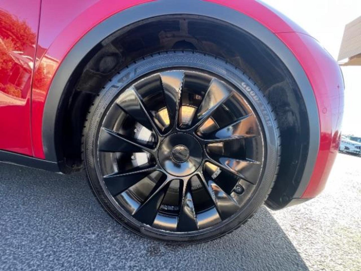 2021 Red Multi-Coat /White/Black Tesla Model Y Long Range Dual Motor All-Wheel Drive (5YJYGDEE7MF) with an ELECTRIC engine, Electric transmission, located at 1865 East Red Hills Pkwy, St. George, 84770, (435) 628-0023, 37.120850, -113.543640 - Excellent Tesla Model Y Long Range All Wheel Drive. HW3. Inside and outside in great shape. The red with white interior looks amazing. Tires are near new. All our Teslas come with charging kit. Battery is healthy. Gets 275 on full charge. Recurrent Battery Health Report 95% 1 Owner, Clean title,- Photo#10