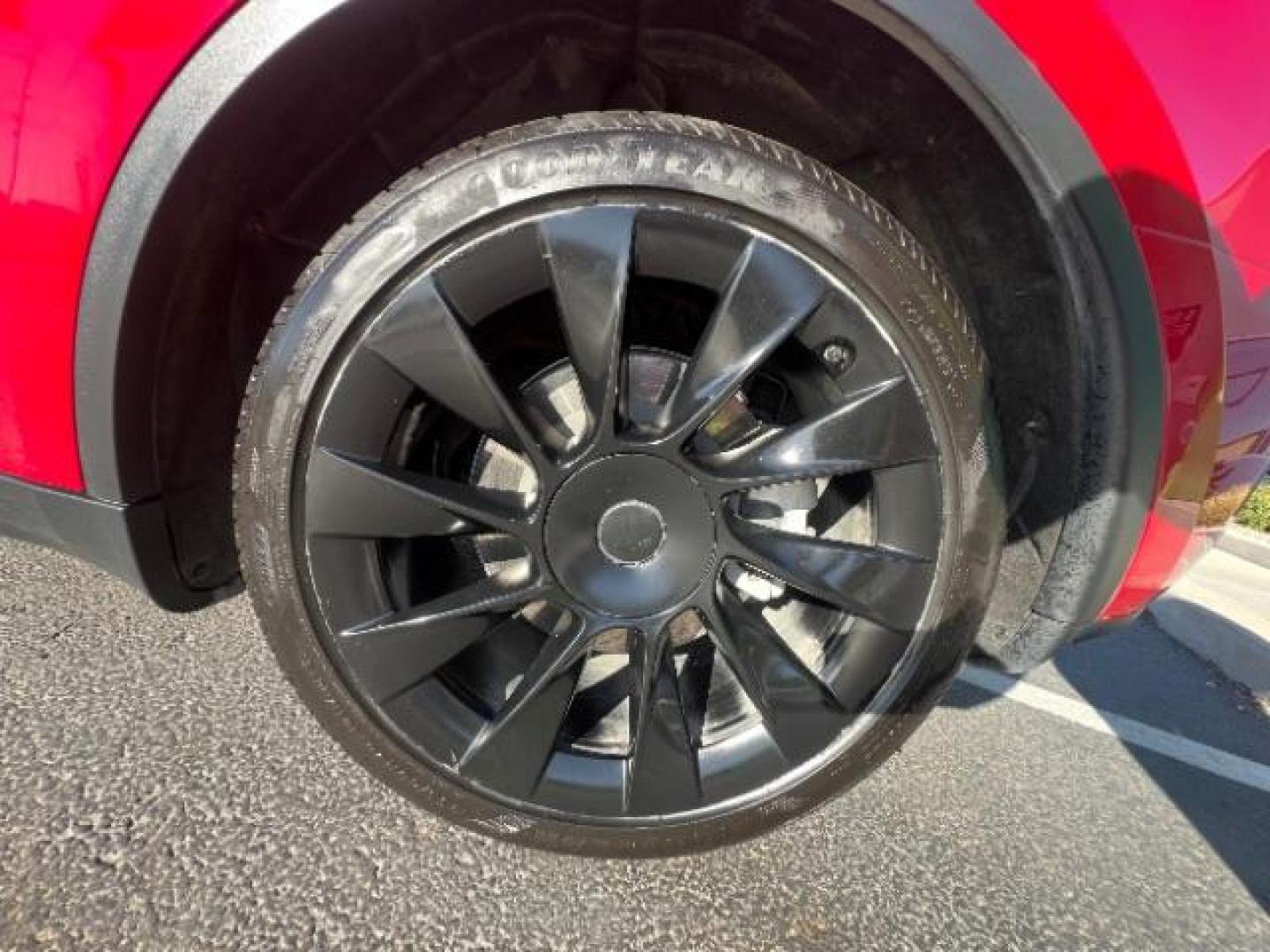 2021 Red Multi-Coat /White/Black Tesla Model Y Long Range Dual Motor All-Wheel Drive (5YJYGDEE7MF) with an ELECTRIC engine, Electric transmission, located at 1865 East Red Hills Pkwy, St. George, 84770, (435) 628-0023, 37.120850, -113.543640 - Excellent Tesla Model Y Long Range All Wheel Drive. HW3. Inside and outside in great shape. The red with white interior looks amazing. Tires are near new. All our Teslas come with charging kit. Battery is healthy. Gets 275 on full charge. Recurrent Battery Health Report 95% 1 Owner, Clean title,- Photo#12