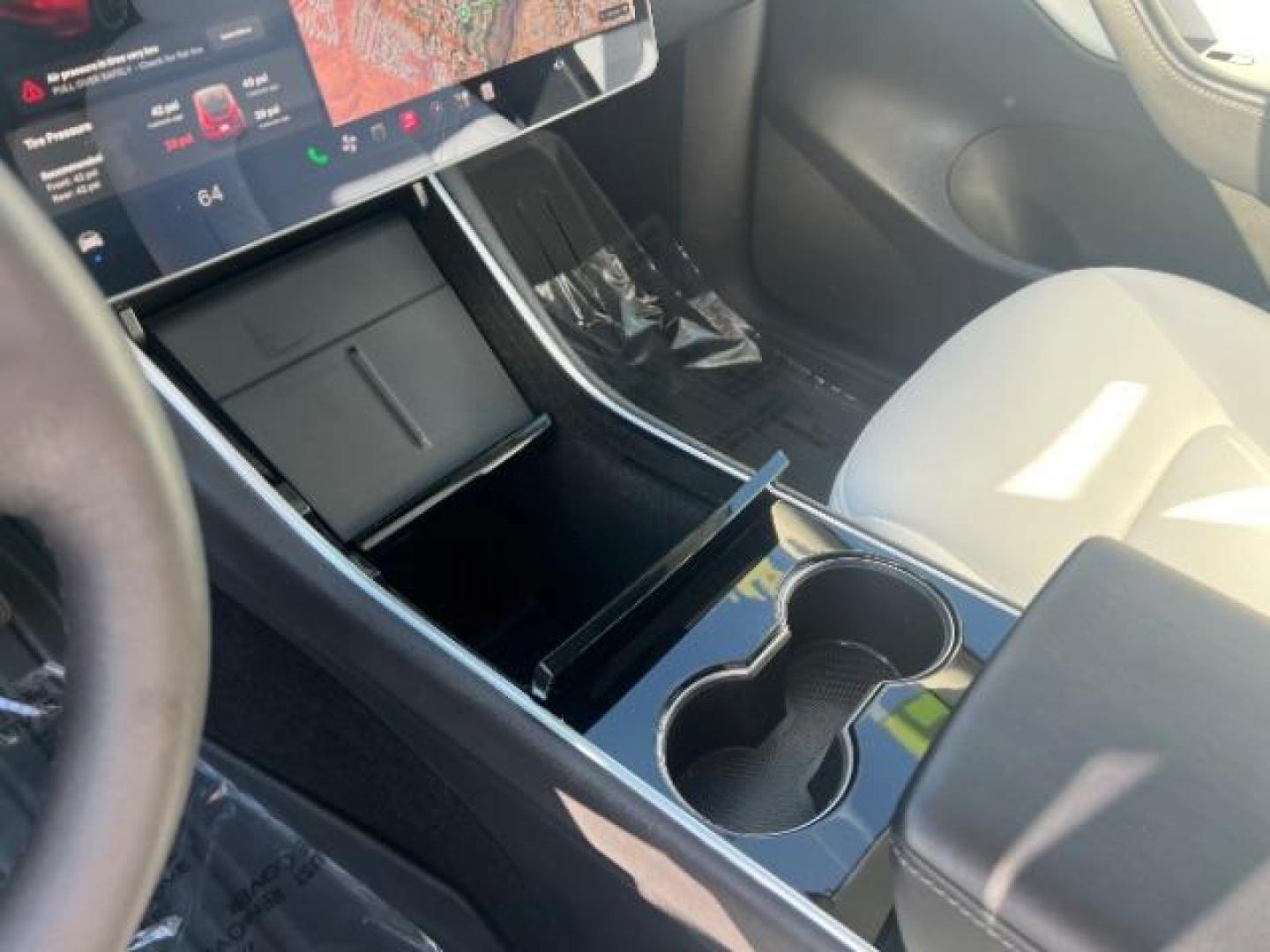 2021 Red Multi-Coat /White/Black Tesla Model Y Long Range Dual Motor All-Wheel Drive (5YJYGDEE7MF) with an ELECTRIC engine, Electric transmission, located at 1865 East Red Hills Pkwy, St. George, 84770, (435) 628-0023, 37.120850, -113.543640 - Excellent Tesla Model Y Long Range All Wheel Drive. HW3. Inside and outside in great shape. The red with white interior looks amazing. Tires are near new. All our Teslas come with charging kit. Battery is healthy. Gets 275 on full charge. Recurrent Battery Health Report 95% 1 Owner, Clean title,- Photo#18