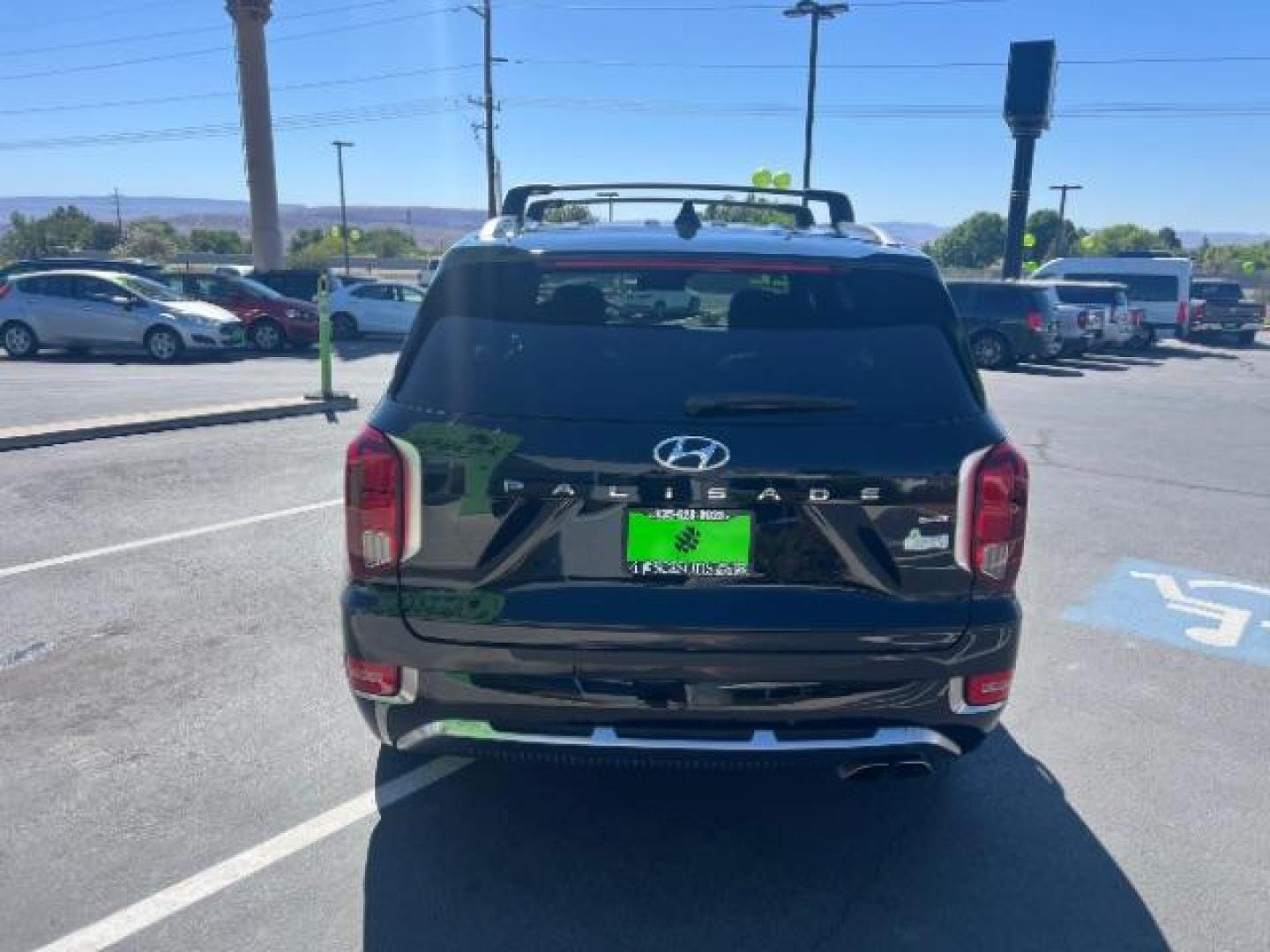 2022 Abyss Black Pearl /Black Hyundai Palisade Calligraphy (KM8R7DHE0NU) with an Lambda II 3.8L V-6 gasoline direct injection engine, Automatic transmission, located at 1865 East Red Hills Pkwy, St. George, 84770, (435) 628-0023, 37.120850, -113.543640- Photo#5