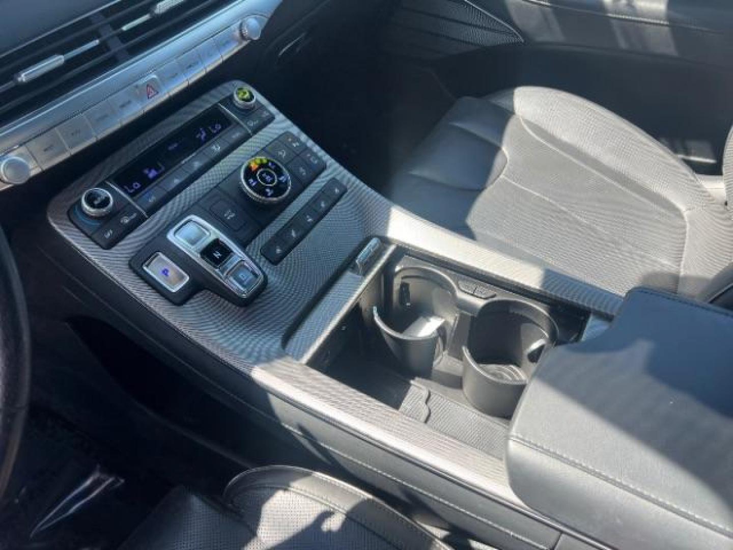 2022 Abyss Black Pearl /Black Hyundai Palisade Calligraphy (KM8R7DHE0NU) with an Lambda II 3.8L V-6 gasoline direct injection engine, Automatic transmission, located at 1865 East Red Hills Pkwy, St. George, 84770, (435) 628-0023, 37.120850, -113.543640- Photo#18