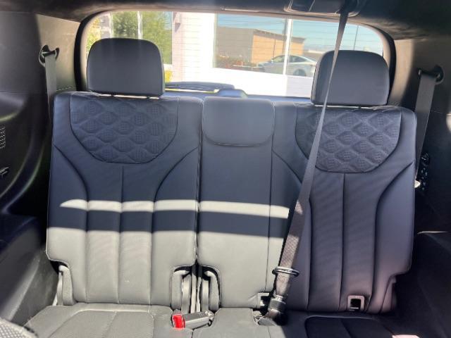 2022 Abyss Black Pearl /Black Hyundai Palisade Calligraphy (KM8R7DHE0NU) with an Lambda II 3.8L V-6 gasoline direct injection engine, Automatic transmission, located at 1865 East Red Hills Pkwy, St. George, 84770, (435) 628-0023, 37.120850, -113.543640 - Fully loaded in excellent condition. 1 owner, No accidents We have financing options for all credit types 4 Seasons Auto DL 7932 - Photo#24