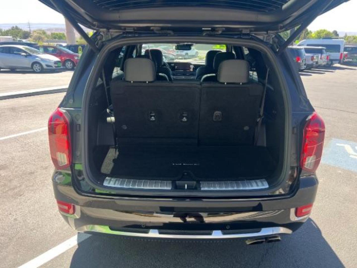 2022 Abyss Black Pearl /Black Hyundai Palisade Calligraphy (KM8R7DHE0NU) with an Lambda II 3.8L V-6 gasoline direct injection engine, Automatic transmission, located at 1865 East Red Hills Pkwy, St. George, 84770, (435) 628-0023, 37.120850, -113.543640- Photo#26
