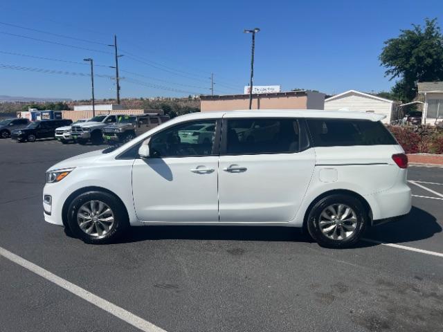 2019 Snow White Pearl /Gray Kia Sedona L (KNDMA5C13K6) with an Lambda 3.3L V-6 gasoline direct injection engine, Automatic transmission, located at 1865 East Red Hills Pkwy, St. George, 84770, (435) 628-0023, 37.120850, -113.543640 - We specialize in helping ALL people get the best financing available. No matter your credit score, good, bad or none we can get you an amazing rate. Had a bankruptcy, divorce, or repossessions? We give you the green light to get your credit back on the road. Low down and affordable payments that fit - Photo#3