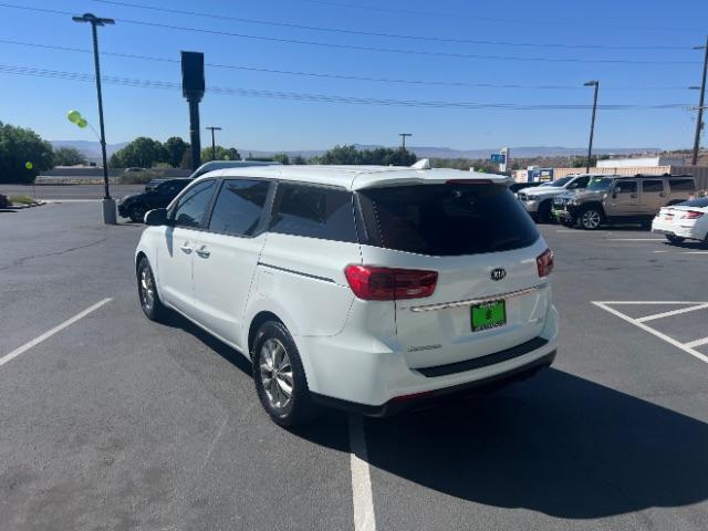 2019 Snow White Pearl /Gray Kia Sedona L (KNDMA5C13K6) with an Lambda 3.3L V-6 gasoline direct injection engine, Automatic transmission, located at 1865 East Red Hills Pkwy, St. George, 84770, (435) 628-0023, 37.120850, -113.543640 - We specialize in helping ALL people get the best financing available. No matter your credit score, good, bad or none we can get you an amazing rate. Had a bankruptcy, divorce, or repossessions? We give you the green light to get your credit back on the road. Low down and affordable payments that fit - Photo#4