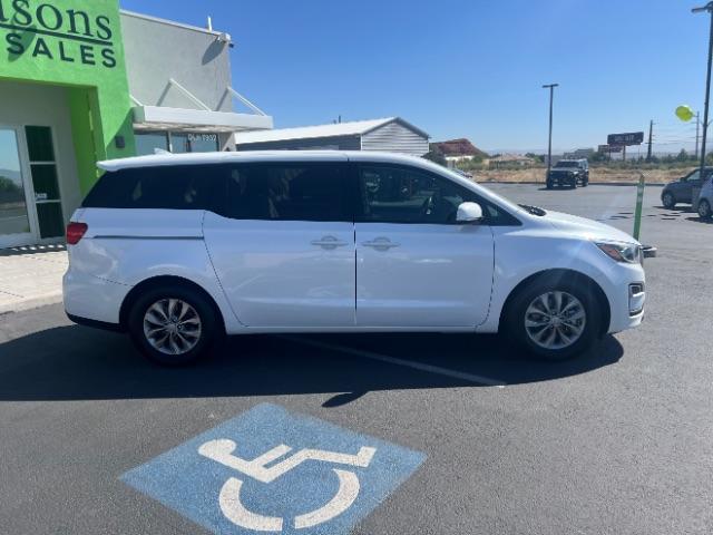 2019 Snow White Pearl /Gray Kia Sedona L (KNDMA5C13K6) with an Lambda 3.3L V-6 gasoline direct injection engine, Automatic transmission, located at 1865 East Red Hills Pkwy, St. George, 84770, (435) 628-0023, 37.120850, -113.543640 - We specialize in helping ALL people get the best financing available. No matter your credit score, good, bad or none we can get you an amazing rate. Had a bankruptcy, divorce, or repossessions? We give you the green light to get your credit back on the road. Low down and affordable payments that fit - Photo#7