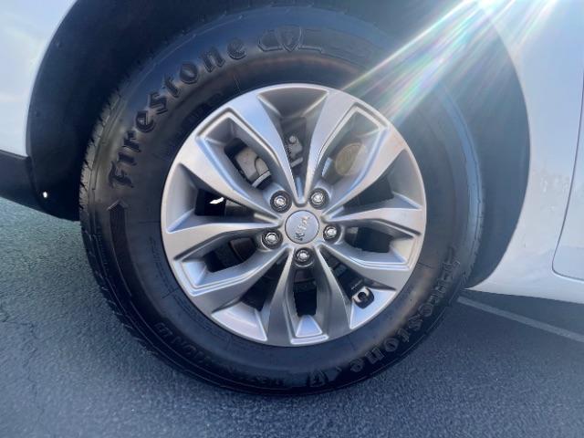 2019 Snow White Pearl /Gray Kia Sedona L (KNDMA5C13K6) with an Lambda 3.3L V-6 gasoline direct injection engine, Automatic transmission, located at 1865 East Red Hills Pkwy, St. George, 84770, (435) 628-0023, 37.120850, -113.543640 - We specialize in helping ALL people get the best financing available. No matter your credit score, good, bad or none we can get you an amazing rate. Had a bankruptcy, divorce, or repossessions? We give you the green light to get your credit back on the road. Low down and affordable payments that fit - Photo#8