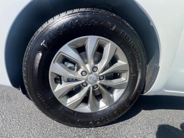 2019 Snow White Pearl /Gray Kia Sedona L (KNDMA5C13K6) with an Lambda 3.3L V-6 gasoline direct injection engine, Automatic transmission, located at 1865 East Red Hills Pkwy, St. George, 84770, (435) 628-0023, 37.120850, -113.543640 - We specialize in helping ALL people get the best financing available. No matter your credit score, good, bad or none we can get you an amazing rate. Had a bankruptcy, divorce, or repossessions? We give you the green light to get your credit back on the road. Low down and affordable payments that fit - Photo#10