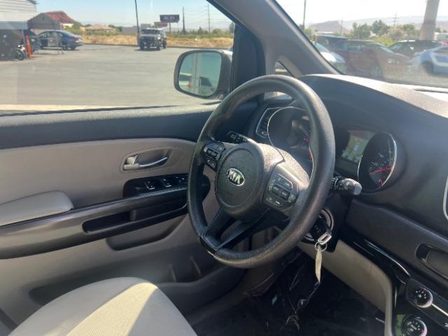 2019 Snow White Pearl /Gray Kia Sedona L (KNDMA5C13K6) with an Lambda 3.3L V-6 gasoline direct injection engine, Automatic transmission, located at 1865 East Red Hills Pkwy, St. George, 84770, (435) 628-0023, 37.120850, -113.543640 - We specialize in helping ALL people get the best financing available. No matter your credit score, good, bad or none we can get you an amazing rate. Had a bankruptcy, divorce, or repossessions? We give you the green light to get your credit back on the road. Low down and affordable payments that fit - Photo#31