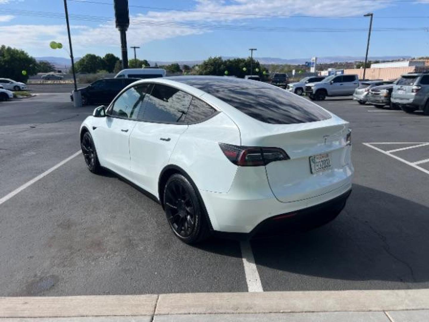 2020 White /Black Tesla Model Y Long Range Dual Motor All-Wheel Drive (5YJYGDEF2LF) with an ELECTRIC engine, Electric transmission, located at 1865 East Red Hills Pkwy, St. George, 84770, (435) 628-0023, 37.120850, -113.543640 - Excellent Tesla Model Y Long Range All Wheel Drive. HW3. Inside and outside in great shape. White exterior and black interior. Tires are in great condition All our Teslas come with charging kit. Battery is healthy. Gets 275 on full charge. Recurrent Battery Health Report 95% 2 Owner, Clean title,- Photo#6