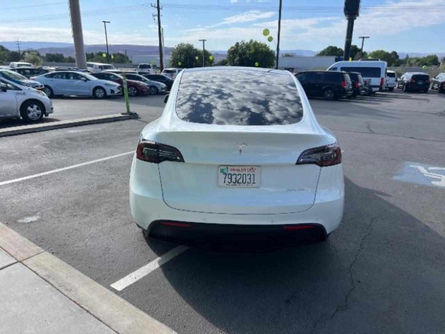 2020 White /Black Tesla Model Y Long Range Dual Motor All-Wheel Drive (5YJYGDEF2LF) with an ELECTRIC engine, Electric transmission, located at 1865 East Red Hills Pkwy, St. George, 84770, (435) 628-0023, 37.120850, -113.543640 - Excellent Tesla Model Y Long Range All Wheel Drive. HW3. Inside and outside in great shape. White exterior and black interior. Tires are in great condition All our Teslas come with charging kit. Battery is healthy. Gets 275 on full charge. Recurrent Battery Health Report 95% 2 Owner, Clean title,- Photo#7