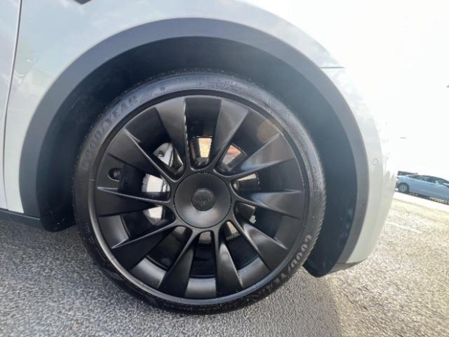 2020 White /Black Tesla Model Y Long Range Dual Motor All-Wheel Drive (5YJYGDEF2LF) with an ELECTRIC engine, Electric transmission, located at 1865 East Red Hills Pkwy, St. George, 84770, (435) 628-0023, 37.120850, -113.543640 - Excellent Tesla Model Y Long Range All Wheel Drive. HW3. Inside and outside in great shape. White exterior and black interior. Tires are in great condition All our Teslas come with charging kit. Battery is healthy. Gets 275 on full charge. Recurrent Battery Health Report 95% 2 Owner, Clean title,- Photo#10