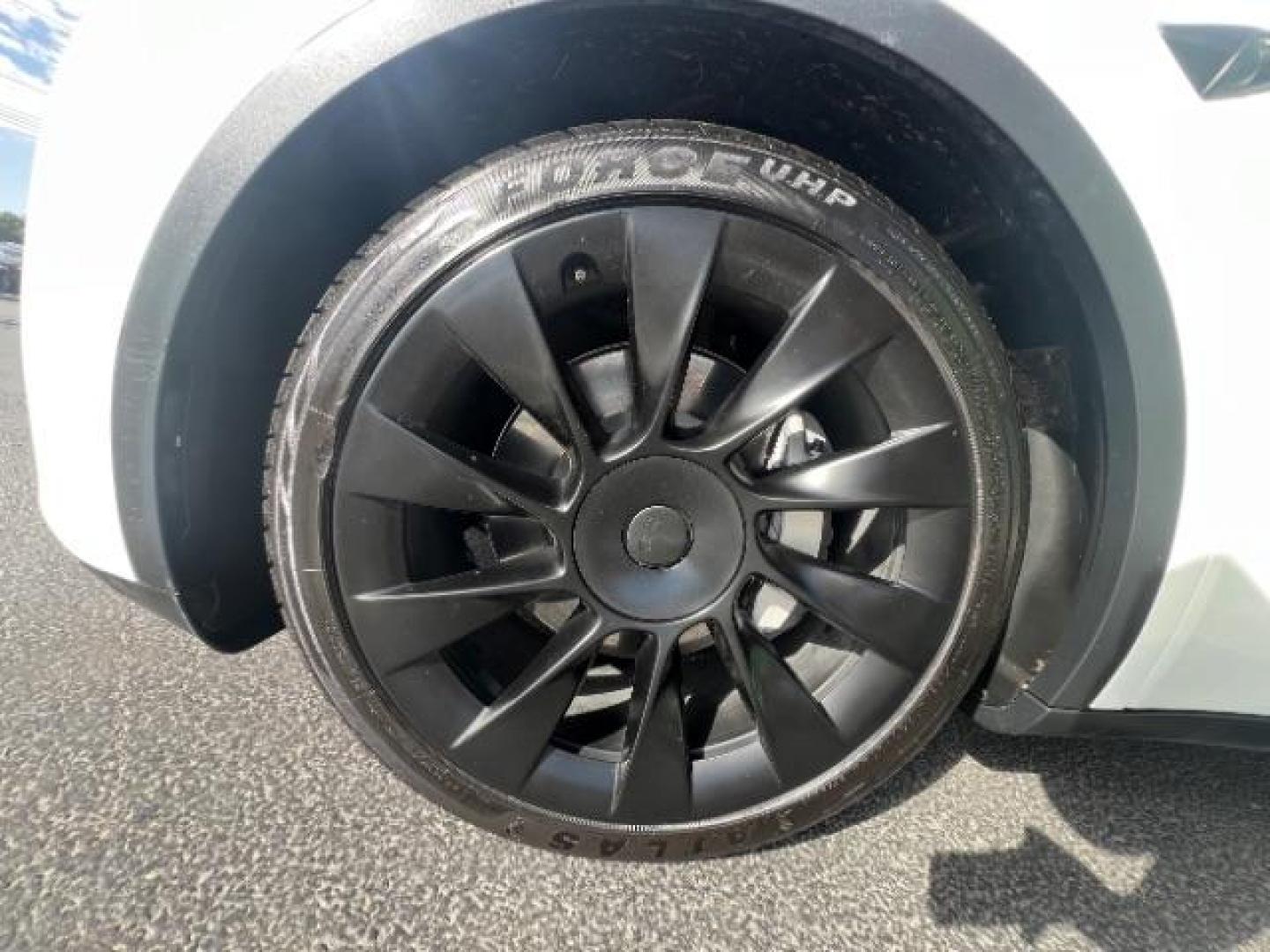 2020 White /Black Tesla Model Y Long Range Dual Motor All-Wheel Drive (5YJYGDEF2LF) with an ELECTRIC engine, Electric transmission, located at 1865 East Red Hills Pkwy, St. George, 84770, (435) 628-0023, 37.120850, -113.543640 - Excellent Tesla Model Y Long Range All Wheel Drive. HW3. Inside and outside in great shape. White exterior and black interior. Tires are in great condition All our Teslas come with charging kit. Battery is healthy. Gets 275 on full charge. Recurrent Battery Health Report 95% 2 Owner, Clean title,- Photo#11