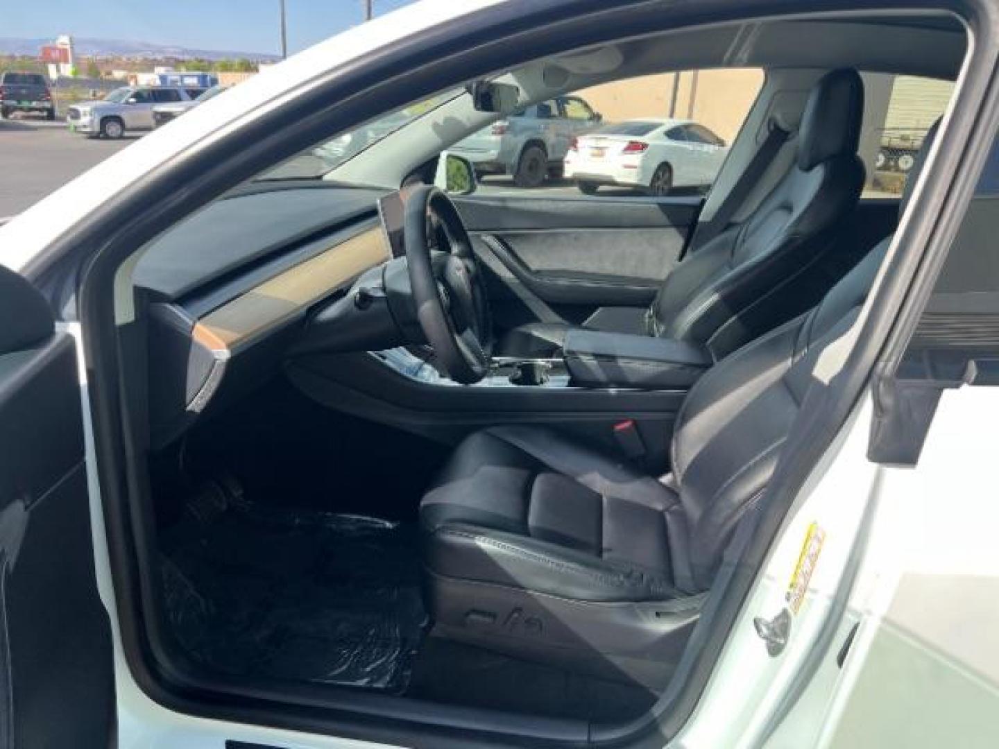 2020 White /Black Tesla Model Y Long Range Dual Motor All-Wheel Drive (5YJYGDEF2LF) with an ELECTRIC engine, Electric transmission, located at 1865 East Red Hills Pkwy, St. George, 84770, (435) 628-0023, 37.120850, -113.543640 - Excellent Tesla Model Y Long Range All Wheel Drive. HW3. Inside and outside in great shape. White exterior and black interior. Tires are in great condition All our Teslas come with charging kit. Battery is healthy. Gets 275 on full charge. Recurrent Battery Health Report 95% 2 Owner, Clean title,- Photo#16