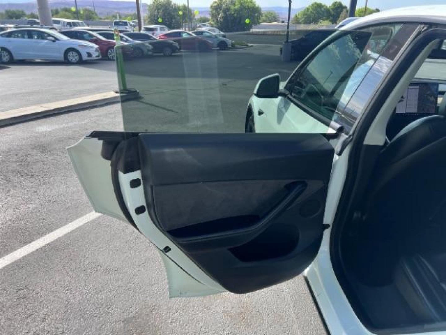 2020 White /Black Tesla Model Y Long Range Dual Motor All-Wheel Drive (5YJYGDEF2LF) with an ELECTRIC engine, Electric transmission, located at 1865 East Red Hills Pkwy, St. George, 84770, (435) 628-0023, 37.120850, -113.543640 - Excellent Tesla Model Y Long Range All Wheel Drive. HW3. Inside and outside in great shape. White exterior and black interior. Tires are in great condition All our Teslas come with charging kit. Battery is healthy. Gets 275 on full charge. Recurrent Battery Health Report 95% 2 Owner, Clean title,- Photo#20