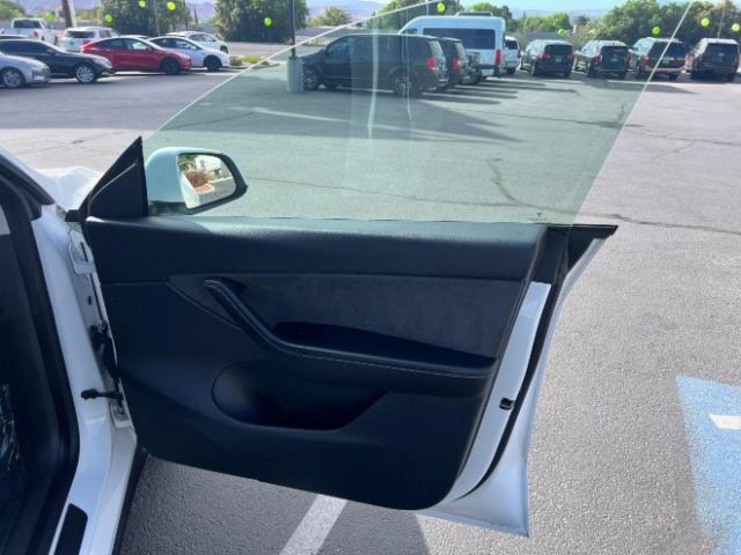 2020 White /Black Tesla Model Y Long Range Dual Motor All-Wheel Drive (5YJYGDEF2LF) with an ELECTRIC engine, Electric transmission, located at 1865 East Red Hills Pkwy, St. George, 84770, (435) 628-0023, 37.120850, -113.543640 - Excellent Tesla Model Y Long Range All Wheel Drive. HW3. Inside and outside in great shape. White exterior and black interior. Tires are in great condition All our Teslas come with charging kit. Battery is healthy. Gets 275 on full charge. Recurrent Battery Health Report 95% 2 Owner, Clean title,- Photo#27