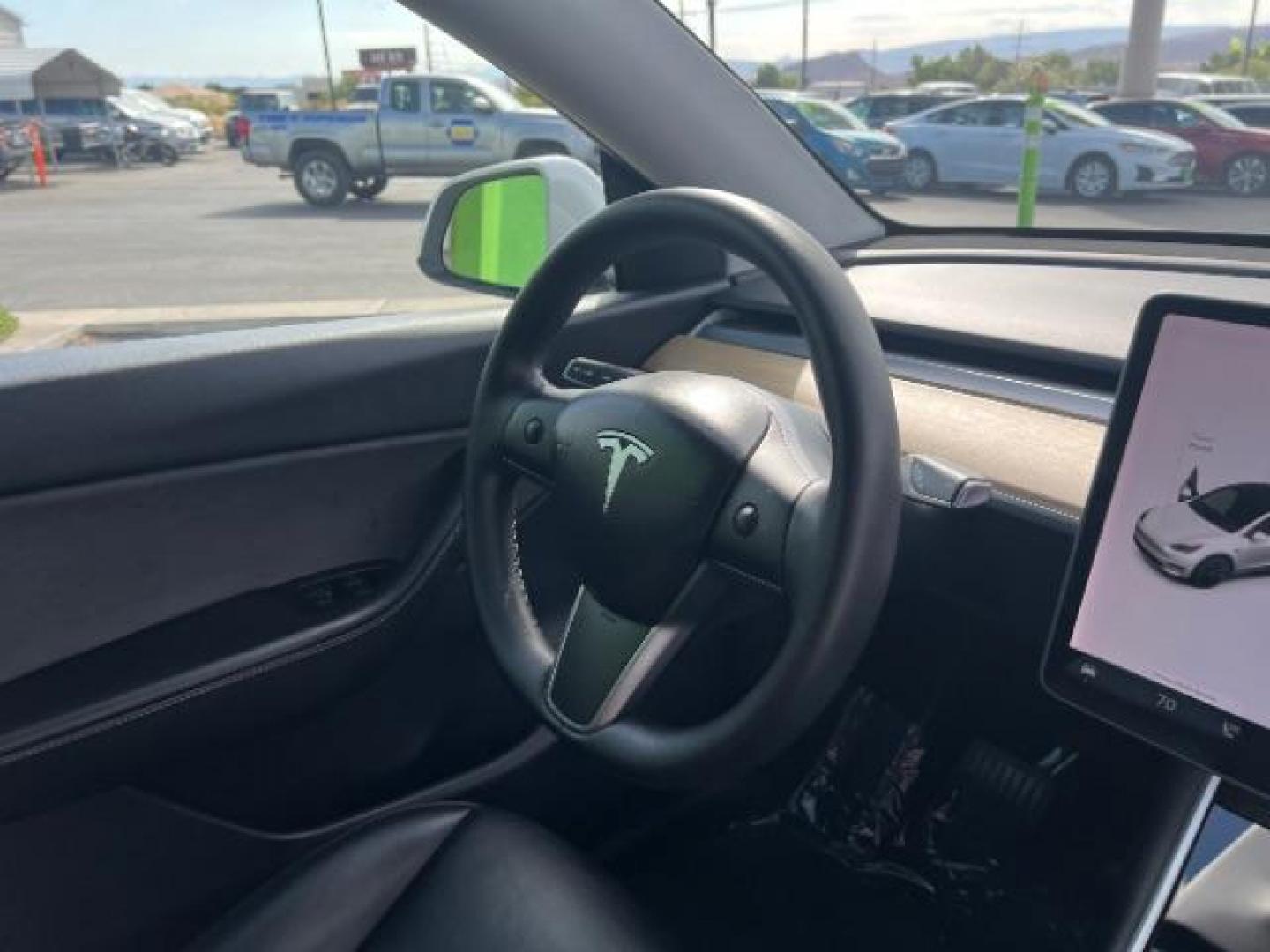 2020 White /Black Tesla Model Y Long Range Dual Motor All-Wheel Drive (5YJYGDEF2LF) with an ELECTRIC engine, Electric transmission, located at 1865 East Red Hills Pkwy, St. George, 84770, (435) 628-0023, 37.120850, -113.543640 - Excellent Tesla Model Y Long Range All Wheel Drive. HW3. Inside and outside in great shape. White exterior and black interior. Tires are in great condition All our Teslas come with charging kit. Battery is healthy. Gets 275 on full charge. Recurrent Battery Health Report 95% 2 Owner, Clean title,- Photo#29
