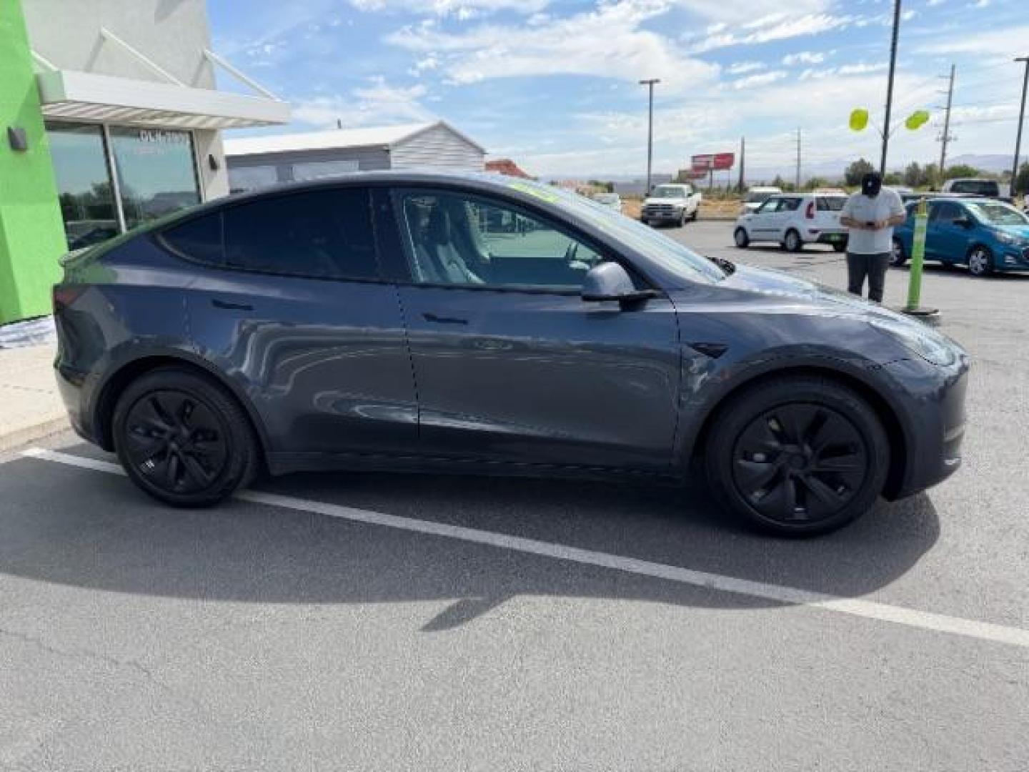 2021 Midnight Silver Metallic /Black Tesla Model Y Long Range Dual Motor All-Wheel Drive (5YJYGDEE1MF) with an ELECTRIC engine, Electric transmission, located at 1865 East Red Hills Pkwy, St. George, 84770, (435) 628-0023, 37.120850, -113.543640 - Excellent Tesla Model Y Long Range All Wheel Drive. HW3. Acceleration Boost PAID FOR ($2k upgrade). Excellent condition. Tires are in great condition All our Teslas come with charging kit. Battery is healthy. Gets 285 on full charge. Recurrent Battery Health Report 95% Clean title, 1 Owner no a- Photo#4