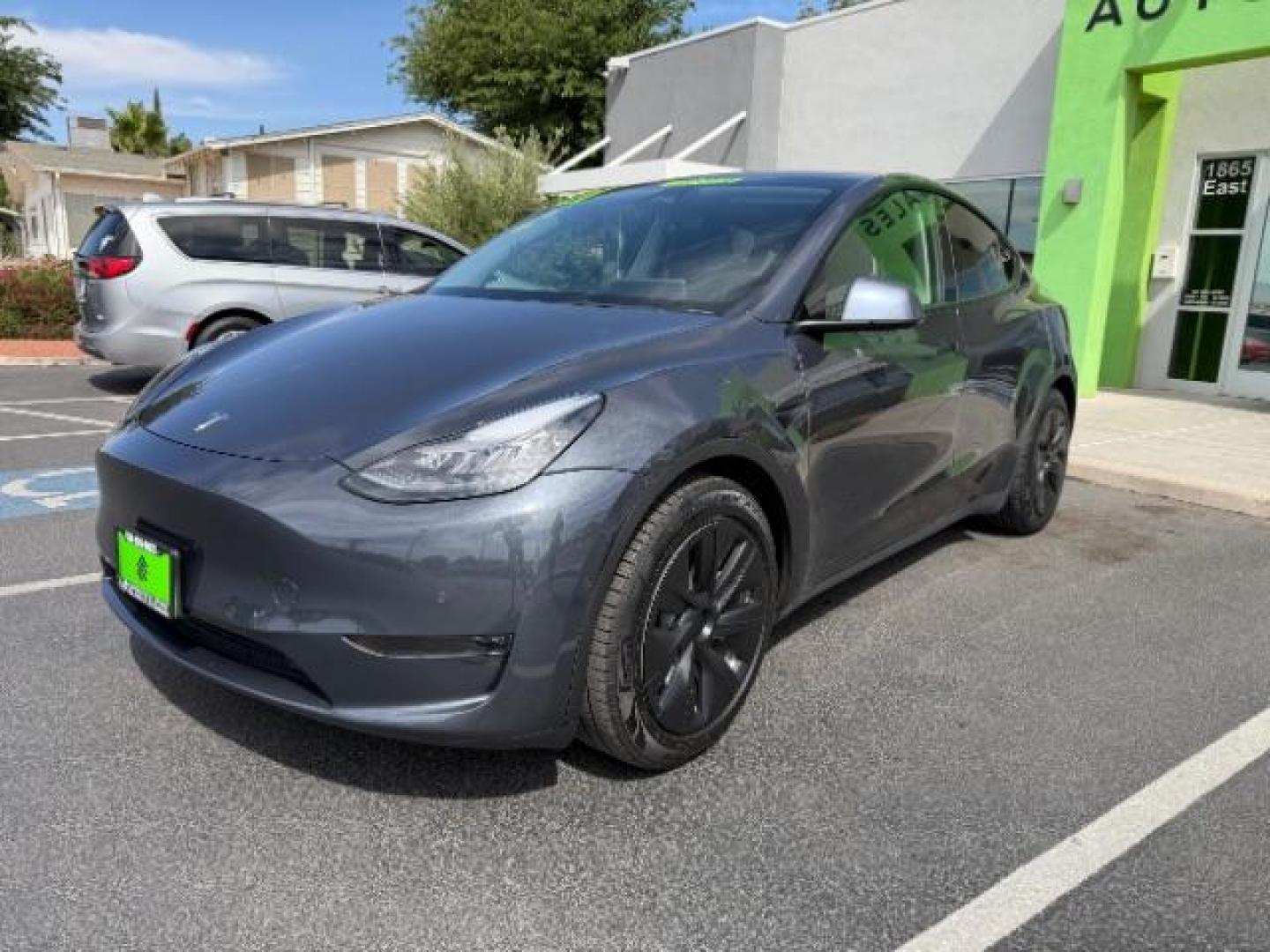 2021 Midnight Silver Metallic /Black Tesla Model Y Long Range Dual Motor All-Wheel Drive (5YJYGDEE1MF) with an ELECTRIC engine, Electric transmission, located at 1865 East Red Hills Pkwy, St. George, 84770, (435) 628-0023, 37.120850, -113.543640 - Excellent Tesla Model Y Long Range All Wheel Drive. HW3. Acceleration Boost PAID FOR ($2k upgrade). Excellent condition. Tires are in great condition All our Teslas come with charging kit. Battery is healthy. Gets 285 on full charge. Recurrent Battery Health Report 95% Clean title, 1 Owner no a- Photo#5