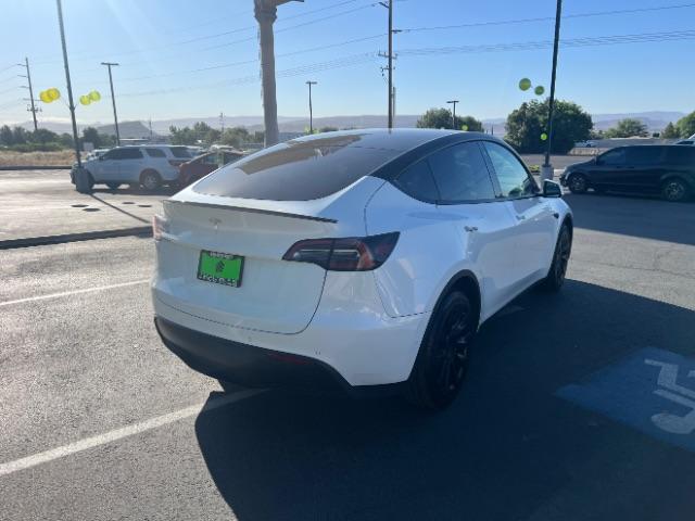 2022 Pearl White Multi-Coat /Black Tesla Model Y Long Range Dual Motor All-Wheel Drive (7SAYGDEE5NF) with an ELECTRIC engine, Electric transmission, located at 1865 East Red Hills Pkwy, St. George, 84770, (435) 628-0023, 37.120850, -113.543640 - Excellent Tesla Model Y Long Range All Wheel Drive. HW3. In great condition for the miles. Most affordable model Y you'll find. Act now! All our Teslas come with mobile charging kit. Battery is healthy. Gets 265 on full charge. Clean title, 1 Owner Recurrent Battery Report 95% Still has remaini - Photo#8